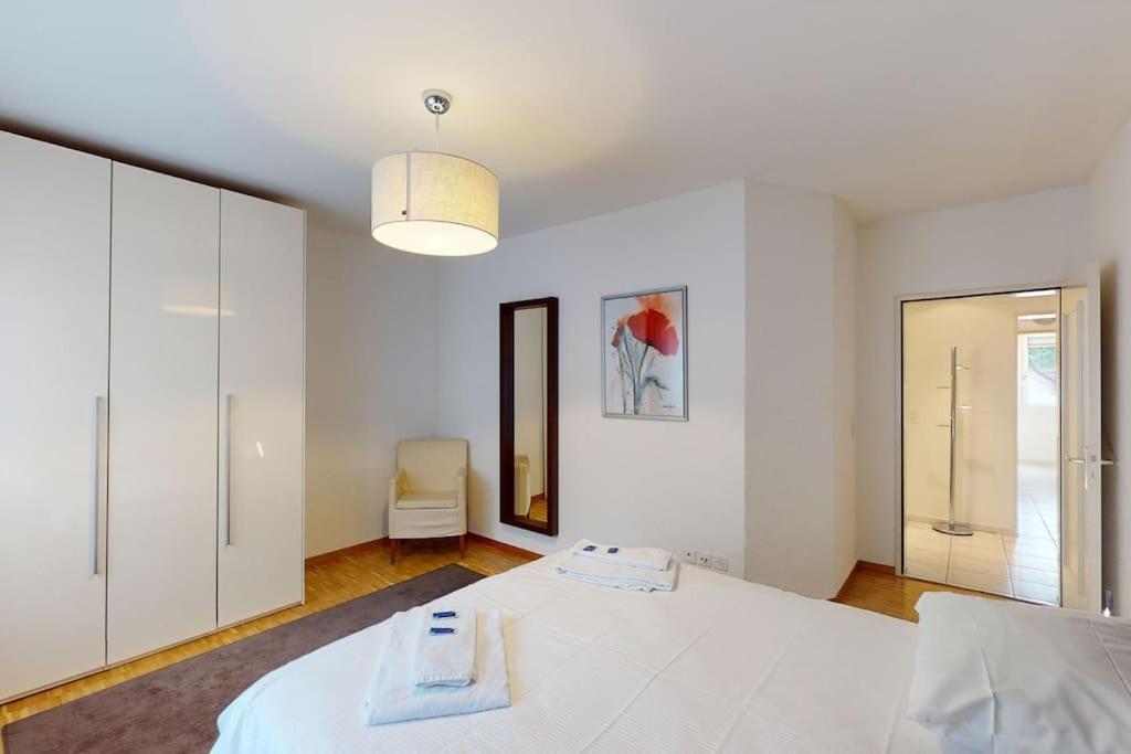 Executive 1 Bedroom Flat, City Center Цюрих Екстериор снимка