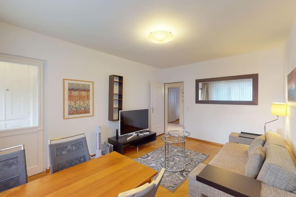 Executive 1 Bedroom Flat, City Center Цюрих Екстериор снимка